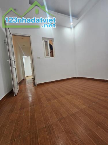 BÁN NHÀ ĐỊNH CÔNG 5 TẦNG 4 NGỦ NỘI THẤT ĐẸP 6.3 TỶ - 2