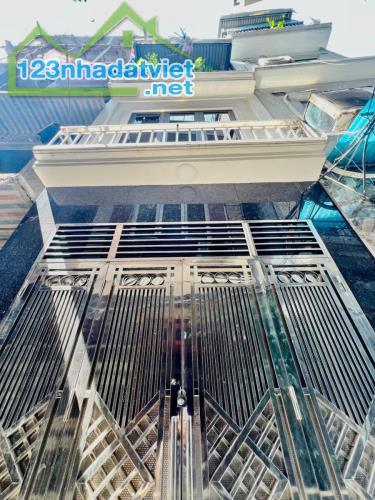 Bán nhà 8.3 tỷ tại Minh Khai Hoàng Mai Hà Nội  Diện tích 50m2 x nhà 3 tầng x mặt tiền 3.2m