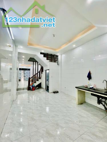 Bán nhà 8.3 tỷ tại Minh Khai Hoàng Mai Hà Nội  Diện tích 50m2 x nhà 3 tầng x mặt tiền 3.2m - 1