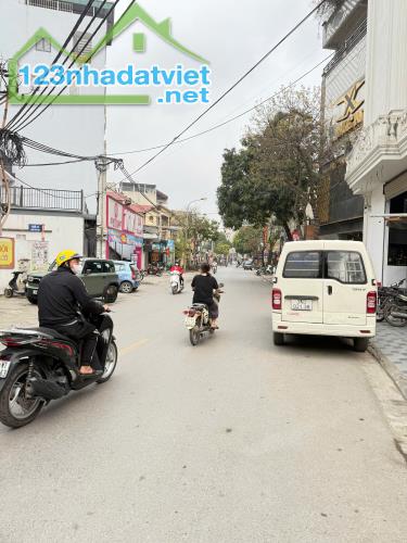 Bán căn nhà trọ đang cho thuê tại Trâu Quỳ, đường trải nhựa thông. LH: 0379483926 - 1