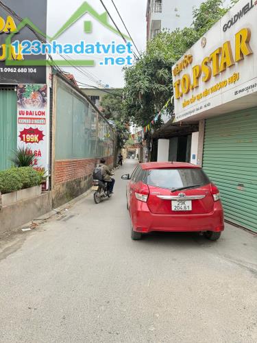 Bán căn nhà trọ đang cho thuê tại Trâu Quỳ, đường trải nhựa thông. LH: 0379483926 - 2