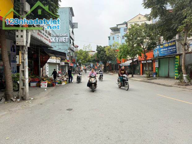 Bán căn nhà trọ đang cho thuê tại Trâu Quỳ, đường trải nhựa thông. LH: 0379483926 - 4