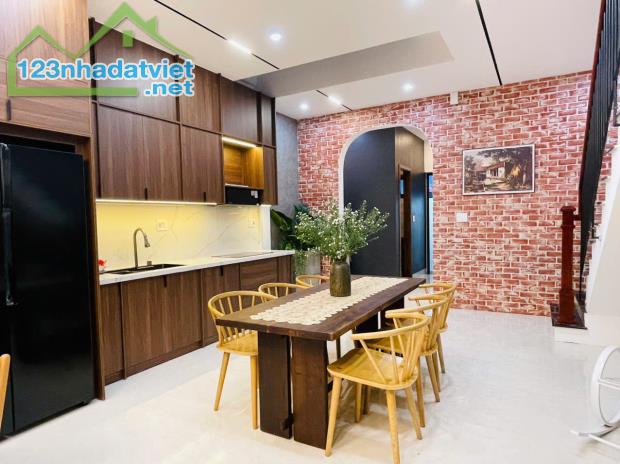 Nhà 2 Tầng Siêu Đẹp Đường Thu Bồn.( Thanh hải nối dài) chỉ cách đường chính 30m . - 3