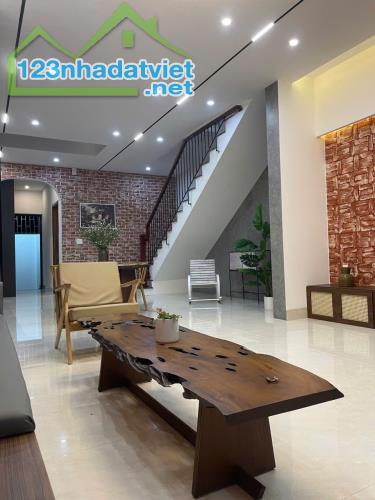 Nhà 2 Tầng Siêu Đẹp Đường Thu Bồn.( Thanh hải nối dài) chỉ cách đường chính 30m . - 4