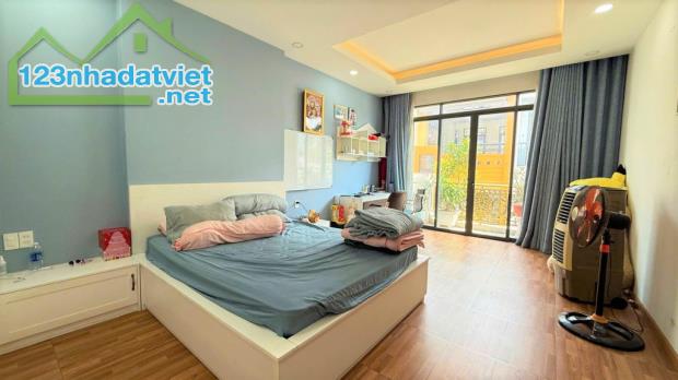 6.25 TỶ TL - 1/ XE TẢI GÒ DẦU TÂN PHÚ - SÁT MẶT TIỀN ĐƯỜNG 10M - 70M2 NGANG HƠN 4M - 2 TẤM - 2