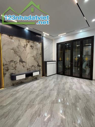 Bán nhà đẹp như hoa hậu, 35m2, 5 tầng, ba bước otoo, gần phố Vọng, - 1