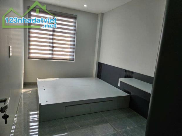 SIÊU HÓT PHỐ BỒ ĐỀ - THÔNG THOÁNG, 43M2,MT 5M, GẦN ĐƯỜNG Ô TÔ TRÁNH - HƠN 10 Tỷ - 3