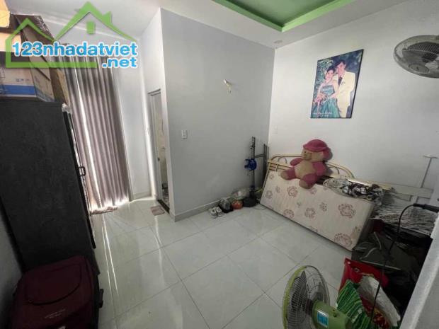 💥 NHÀ ĐẸP GẦN MẶT TIỀN NGUYỄN VĂN QUÁ – HẺM RỘNG AN NINH – 2PN, 3WC – SỔ VUÔNG HOÀN CÔNG - 2