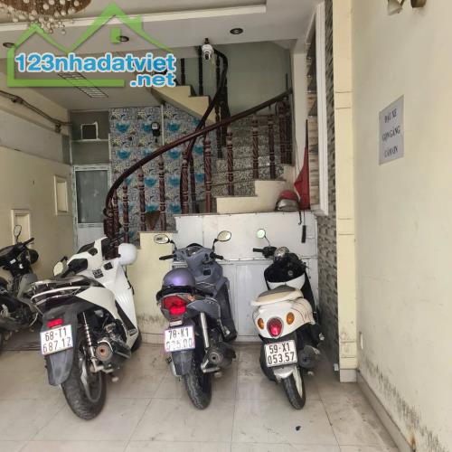 NHÀ BÁN CÁCH MT HOÀNG HOA THÁM 1 CĂN,  P13, TÂN BÌNH, 4 TẦNG – (4,5M X 12,5), CHỈ 11.X TỶY - 2