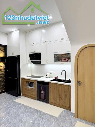 CHỈ 170TR/M, RẺ NHẤT KHU VỰC, NHÀ TÂY HỒ, VÕNG THỊ, SẴN 4 TẦNG CHO THUÊ, XÂY CHDV HÁI TIỀN