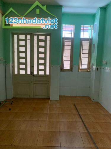 Cho thuê nhà 3T HXH Lê Hồng Phong,vừa ở vừa kinh doanh tự do giá 17tr - 2