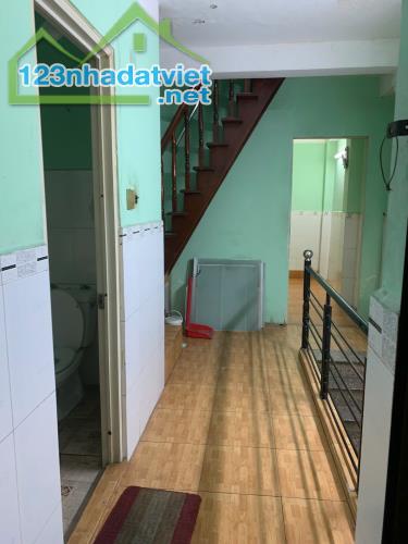 Cho thuê nhà 3T HXH Lê Hồng Phong,vừa ở vừa kinh doanh tự do giá 17tr - 3