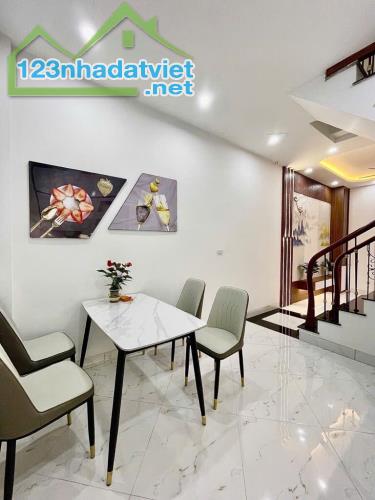 VŨ TÔNG PHAN Ô TÔ 15 M - DUY NHẤT 1 NHÀ BÁN - FULL NỘI THẤT - 2