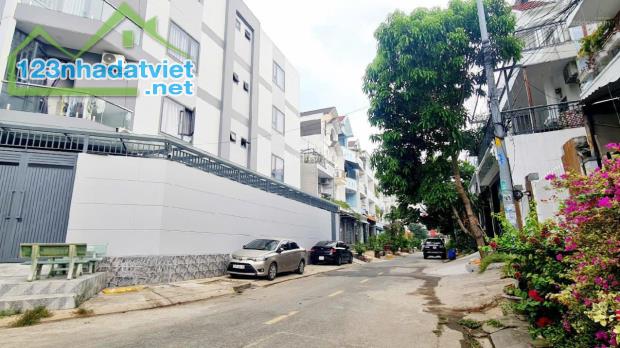 Nhà bán khu dân cư Trung Sơn giáp Him Lam Q.7, 100m2  ngang 5m, 4 tầng, 5pn, giá nhỉnh 17 - 3