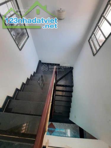 Nhà bán khu dân cư Trung Sơn giáp Him Lam Q.7, 100m2  ngang 5m, 4 tầng, 5pn, giá nhỉnh 17