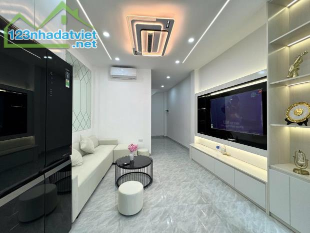 Cần bán nhà Định Công Hạ ô tô đỗ cổng, thang máy,  quận Hoàng Mai - 1