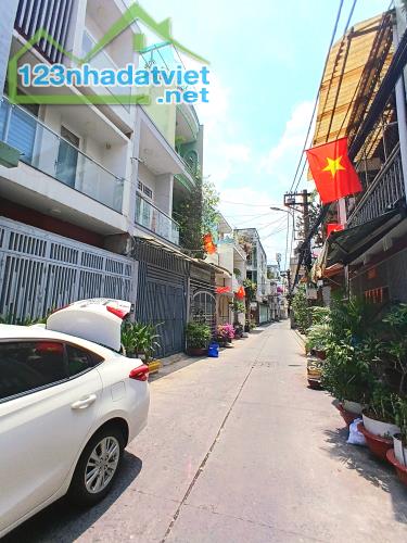 BÁN NHÀ GÓC 2 MẶT HẺM XE HƠI – NỞ HẬU TÀI LỘC – VỪA Ở VỪA CHO THUÊ – ĐƯỜNG LẠC LONG QUÂN, - 3