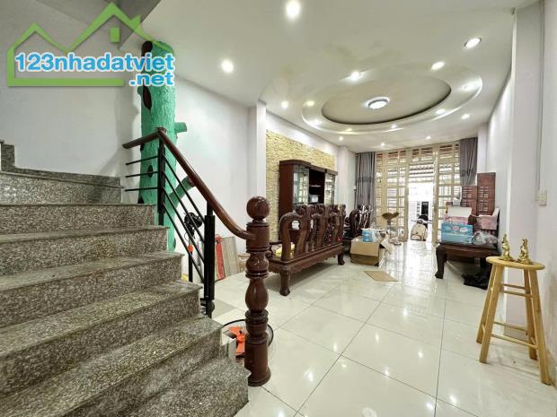 BÁN NHÀ CHÍNH CHỦ -GẤP ĐỊNH CƯ - GẦN HUTECH - 4 TẦNG BTCT - HOÀN CÔNG ĐỦ - 5PN LỚN - P25 - 1