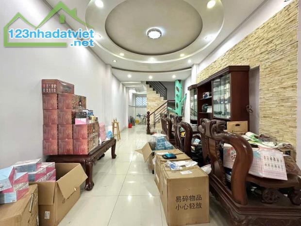 BÁN NHÀ CHÍNH CHỦ -GẤP ĐỊNH CƯ - GẦN HUTECH - 4 TẦNG BTCT - HOÀN CÔNG ĐỦ - 5PN LỚN - P25 - 3