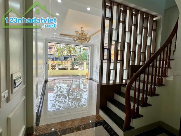 AN DƯƠNG VƯƠNG,TÂY HỒ 67M2X7T, GARA OTO, THANG MÁY, 2 THOÁNG, VIEW SÂN CHƠI GIÁ 16,2 TỶ CT