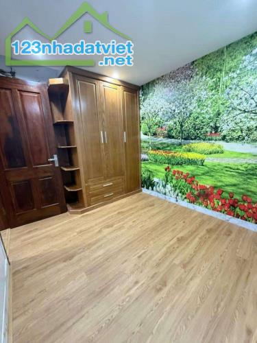 💥CƠ HỘI VÀNG – CĂN HỘ TẬP THỂ Tầng 1 HOÀNG QUỐC VIỆT – 80m² – Ô tô Qua Nhà-4.65 TỶ 💥 - 3