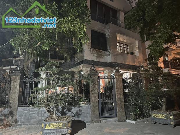 BÁN BIỆT THỰ CAO CẤP KHU NGOẠI GIAO ĐOÀN – XUÂN ĐỈNH – 105M² – 5 TẦNG – GIÁ 25 TỶ