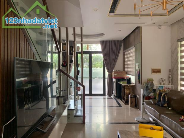 BÁN BIỆT THỰ CAO CẤP KHU NGOẠI GIAO ĐOÀN – XUÂN ĐỈNH – 105M² – 5 TẦNG – GIÁ 25 TỶ - 3