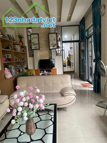 Bán Nhà Biệt thự sân vườn, Lê Đức Thọ - gần Nguyễn Oanh, 8x18m, 4 T - 5PN, 15.99 tỷ. - 2