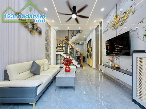 Bán nhà xây mới 100% hẻm 4,5m đường Lê Đức Thọ, P.16, 3,7 x 12, 4 lầu giá 5.75 tỷ tl - 1