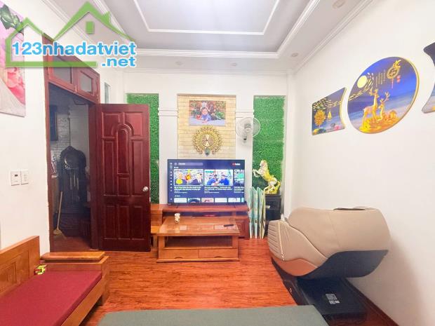 Nhà đẹp phố quan nhân 62m2 x 6 tầng thang máy ngõ thông gara ô tô dân xây chắc chắn - 4