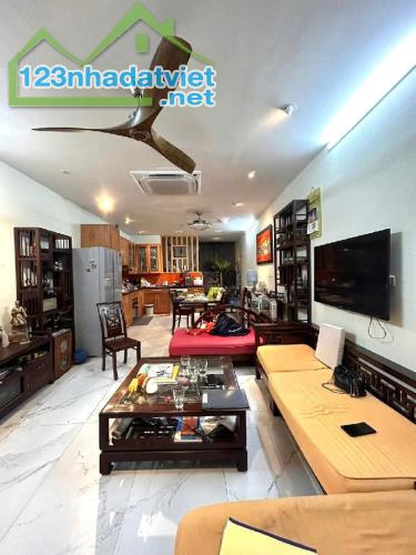 💥Phố Vip Thái Hà, Dân Xây, Ngõ Ba Gác, Ô tô Đỗ Cách 20m, Gần Phố, DT 68m2, 4 Tầng