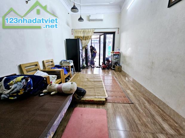 BÁN NHÀ DÂN XÂY Ô CÁCH 56m2, NGÕ Ô TÔ 7 CHỖ, NỞ HẬU, KINH DOANH, AN SINH ĐỈNH