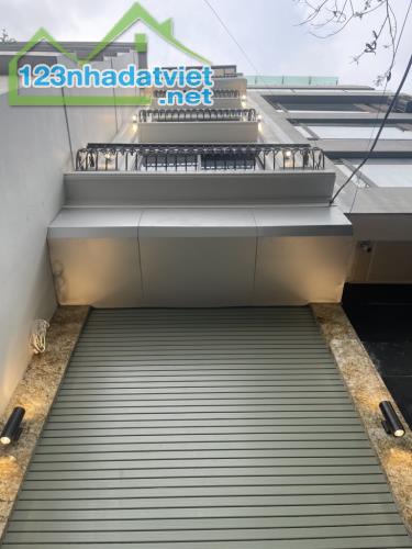 (13,8 tỷ) Đặng Tiến Đông-Đống Đa 40mx7 tầng-thqng máy-ô tô tránh-nhà mới-4PN- 2 thoáng-ở n