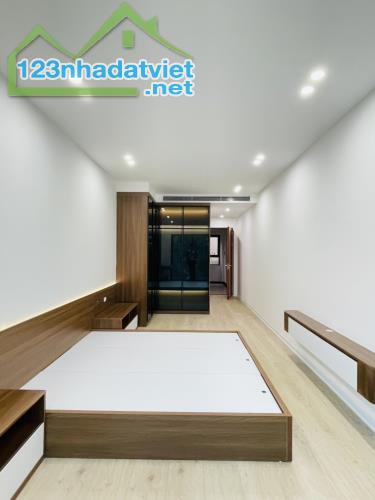 (13,8 tỷ) Đặng Tiến Đông-Đống Đa 40mx7 tầng-thqng máy-ô tô tránh-nhà mới-4PN- 2 thoáng-ở n - 3