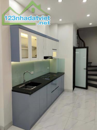 BÁN NHÀ 3 TẦNG, 25M2, NGÕ PHỐ ĐẠI LA, HAI BÀ TRƯNG - GIÁ 5 TỶ X - SỔ ĐỎ CHÍNH CHỦ