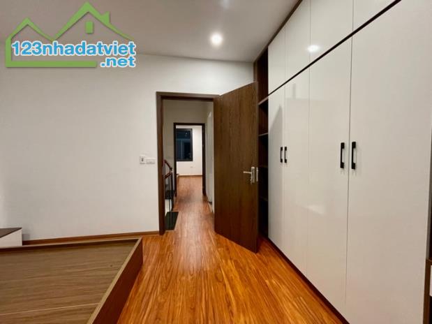 Bán nhà Phạm Văn Đồng, 76m2, phân lô, ô tô, nội thất chủ tặng,  nhỉnh 7tỷ. - 2