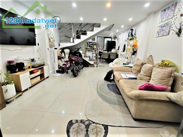 8 TỶ TL - NHÀ MỚI BA THÁNG HAI QUẬN 10 - KHU AN NINH - 50M2 3 TẤM 3 PHÒNG NGỦ MASTER ĐẸP - 5
