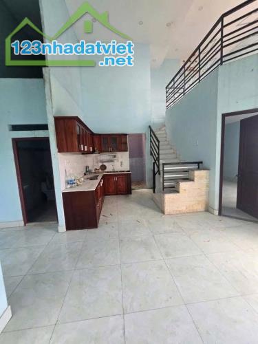 !!! Bán Gấp Nhà Bà Điểm Hóc Môn 96m2 sổ hồng riêng 840tr - 1
