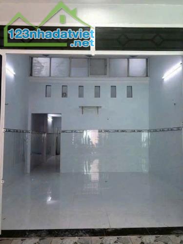 !!! Bán Gấp Nhà Bà Điểm Hóc Môn 96m2 sổ hồng riêng 840tr - 2