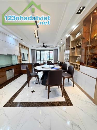 Bán nhà Hoàng Quốc Việt phân lô ô tô tránh kinh doanh đỉnh 50m-6t-25,8 tỷ - 2