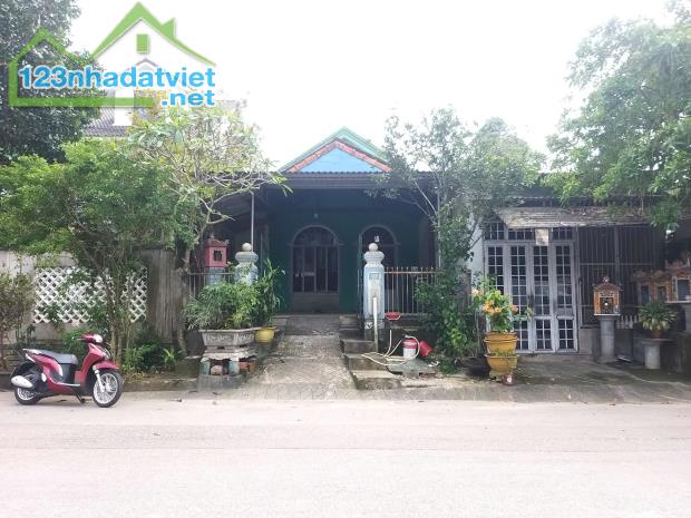 Bán đất 135,8m2 đất mặt tiền chính chủ - 2