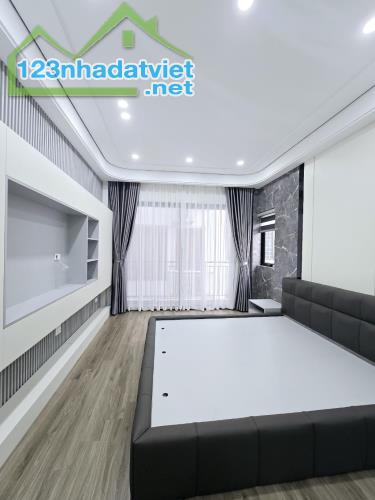 LÔ GÓC 2 MẶT THOÁNG - 6 TẦNG THANG MÁY - NGÕ Ô TÔ - 41M² - GIÁ 9.99 TỶ - 4