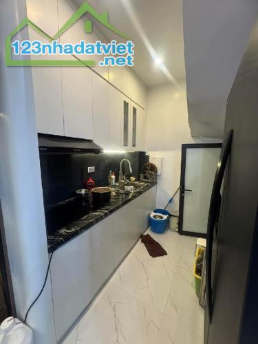 Bán nhà ngõ chợ Khâm Thiên dân xây mới  thiết kế hiện đại có sân riêng để xe 37m 5 tầng gi - 1