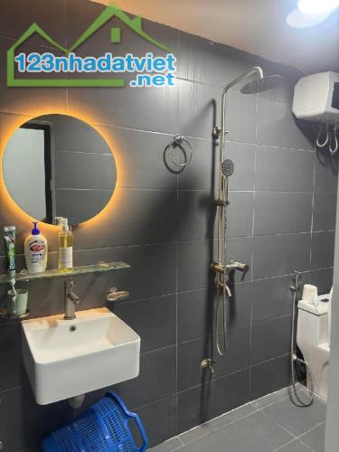 Bán nhà ngõ chợ Khâm Thiên dân xây mới  thiết kế hiện đại có sân riêng để xe 37m 5 tầng gi - 4