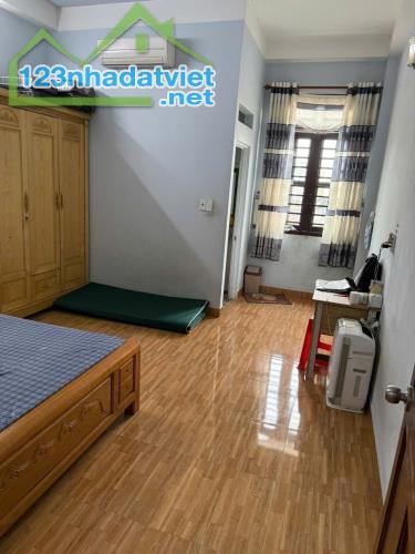SIÊU HOT! Nhà 3Tầng Đẹp 82m² Hẻm Nhựa 8m, Bùi Văn Ngữ Quận12, Giảm Sốc 250 Triệu, Chỉ 5 Tỷ - 2