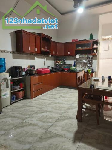 SIÊU HOT! Nhà 3Tầng Đẹp 82m² Hẻm Nhựa 8m, Bùi Văn Ngữ Quận12, Giảm Sốc 250 Triệu, Chỉ 5 Tỷ - 3