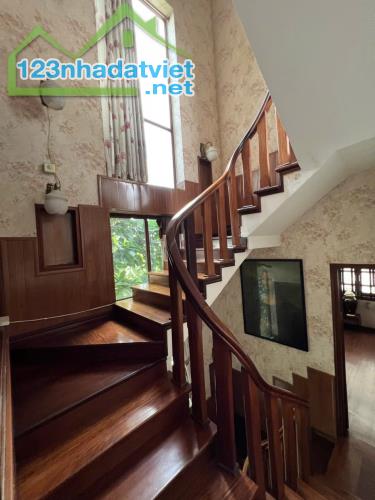 Biệt Thự Lô Góc – Trung Tâm Quận 2 - Ốp Gỗ Sang Xịn - 170m2 - 17 Tỷ Giá Tốt - 2