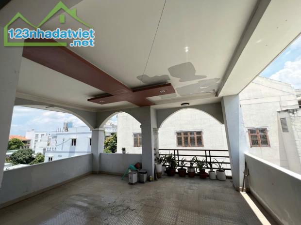 Biệt Thự Lô Góc – Trung Tâm Quận 2 - Ốp Gỗ Sang Xịn - 170m2 - 17 Tỷ Giá Tốt - 1