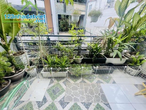 TÂY THẠNH - ĐƯỜNG TẢI 8M THÔNG - 62M N4.2*14 - 4 TẦNG - 6PN NHỈNH 8 ĐỒNG - 4