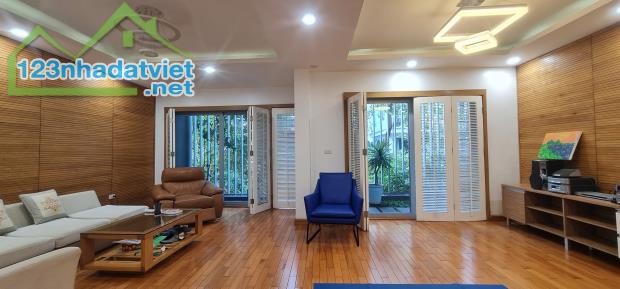 Phân lô Linh Đàm, Đặng Xuân Bẳng - 80m2 - 5 tầng - Mặt Tiền 6M - Ô tô Tránh, Vỉa Hè - 3
